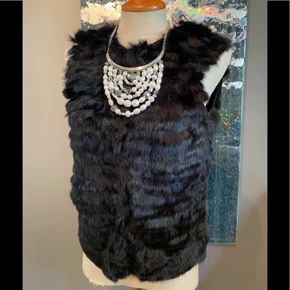 NWT Dolce Cabo Black real Rabbit Fur Vest size small - Picture 1 of 6
